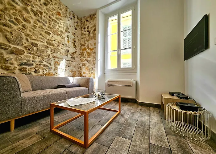 Le Flo D'antibes - Proche De La